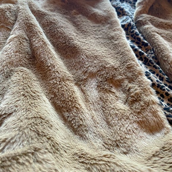 Tan EXTRA Fuzzy Jacket - Picture 5 of 7